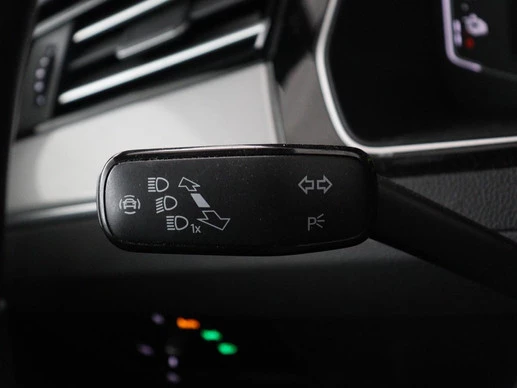 Volkswagen Passat - Afbeelding 17 van 30