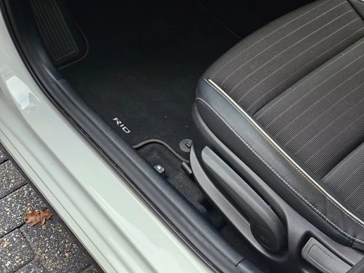 Kia Rio - Afbeelding 9 van 27