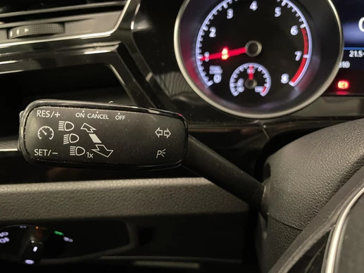 Volkswagen Touran - Afbeelding 18 van 30