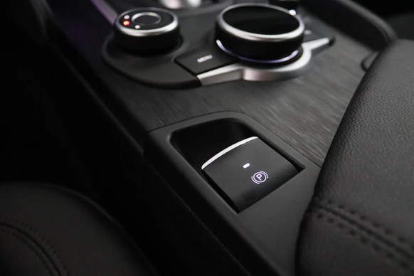 Alfa Romeo Giulia - Afbeelding 16 van 30