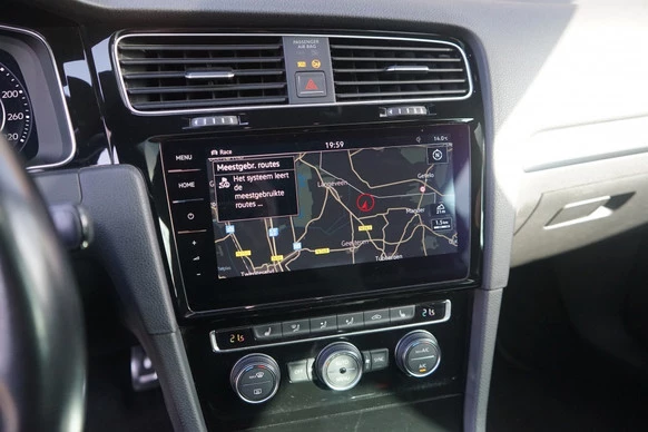 Volkswagen Golf - Afbeelding 25 van 30