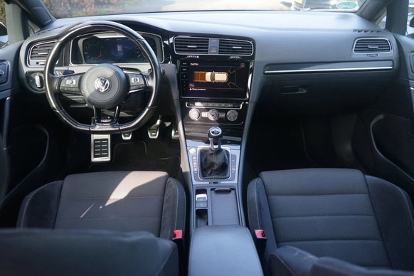 Volkswagen Golf - Afbeelding 28 van 30