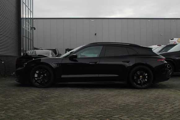 Porsche Taycan - Afbeelding 7 van 30