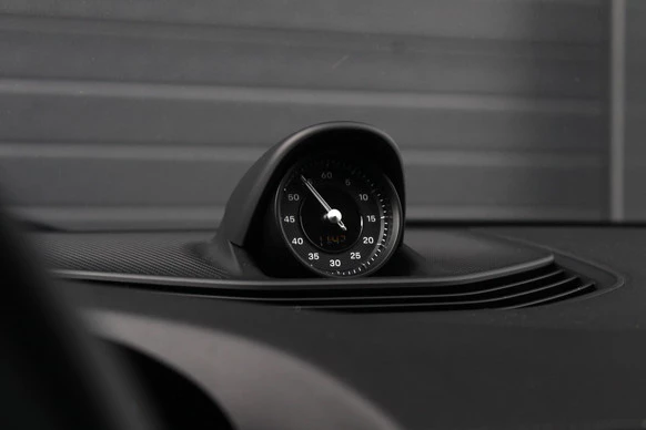 Porsche Taycan - Afbeelding 26 van 30