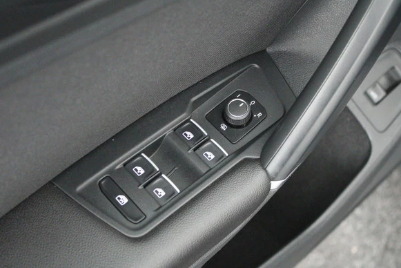 Volkswagen Tiguan - Afbeelding 13 van 30