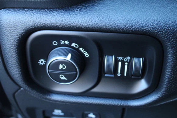 Dodge Ram 1500 - Afbeelding 23 van 30