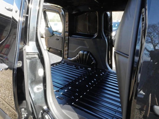 Peugeot e-Partner - Afbeelding 13 van 21