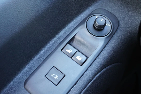 Opel Combo - Afbeelding 18 van 21