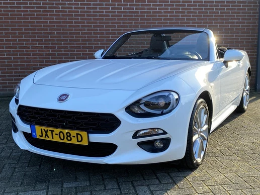 Fiat 124 Spider - Afbeelding 2 van 25