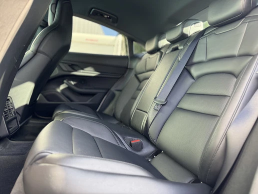 Porsche Taycan - Afbeelding 11 van 30