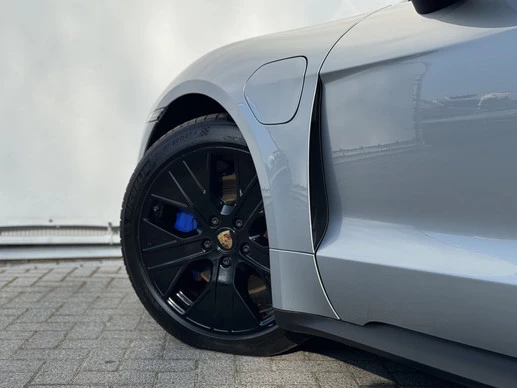 Porsche Taycan - Afbeelding 28 van 30