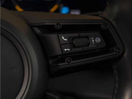 Porsche Taycan - Afbeelding 20 van 30