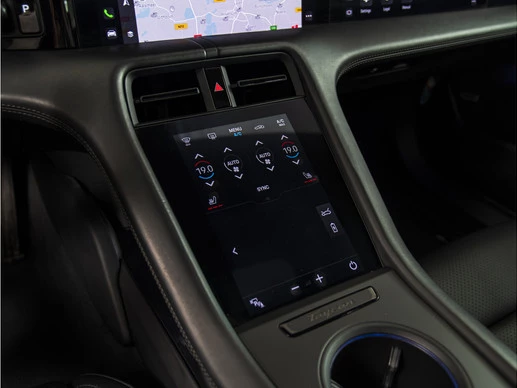 Porsche Taycan - Afbeelding 25 van 30