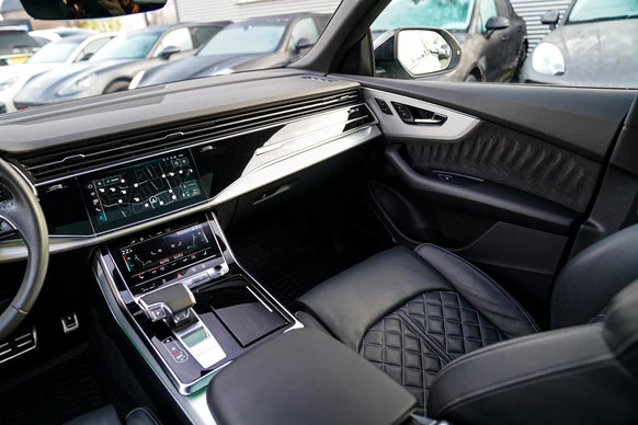 Audi Q8 - Afbeelding 25 van 30