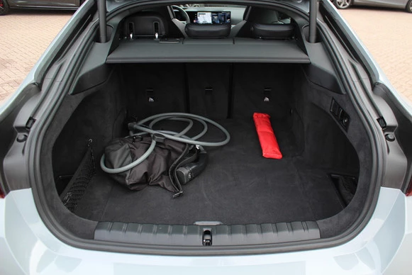 BMW i4 - Afbeelding 9 van 24