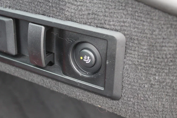 BMW i4 - Afbeelding 23 van 24