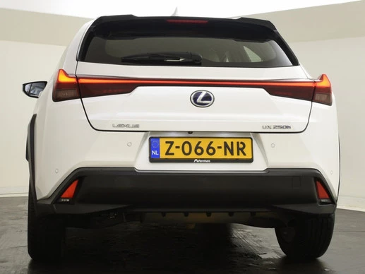 Lexus UX - Afbeelding 8 van 29