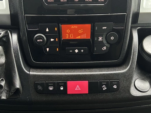 Peugeot Boxer - Afbeelding 18 van 23