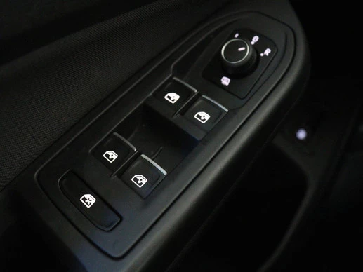 Volkswagen Golf - Afbeelding 18 van 30