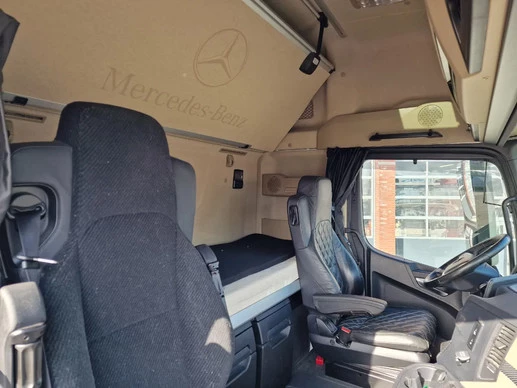 Mercedes-Benz Actros - Afbeelding 18 van 30