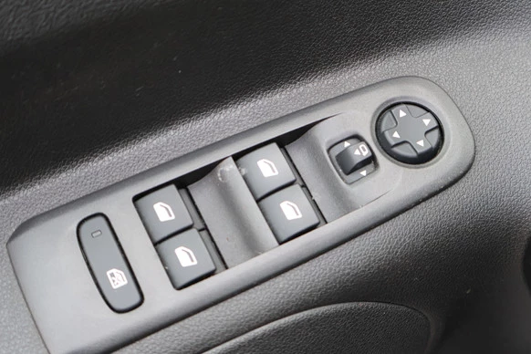 Opel Combo - Afbeelding 17 van 21