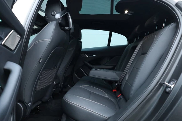 Jaguar I-PACE - Afbeelding 14 van 27