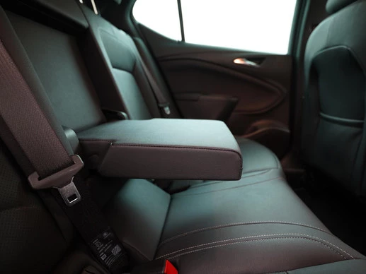 Opel Astra - Afbeelding 24 van 30