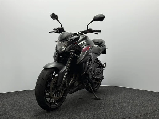 Suzuki GSX - Afbeelding 6 van 18