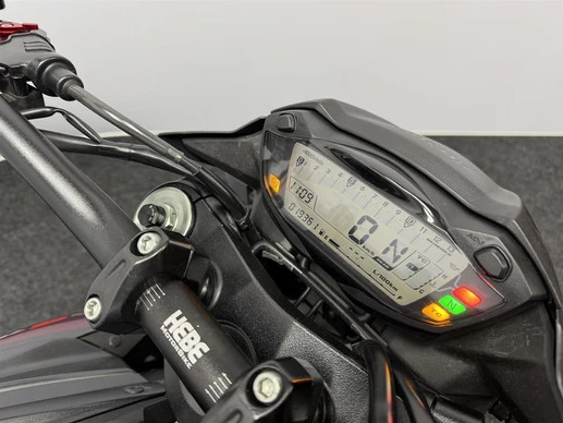 Suzuki GSX - Afbeelding 17 van 18