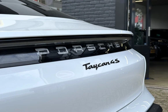 Porsche Taycan - Afbeelding 14 van 30
