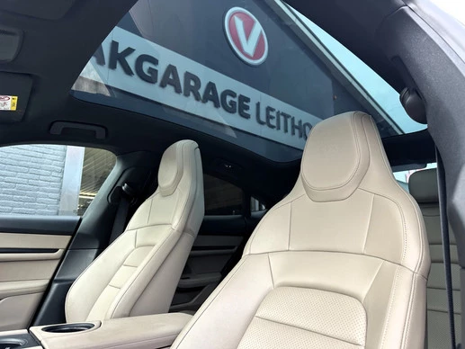 Porsche Taycan - Afbeelding 18 van 30