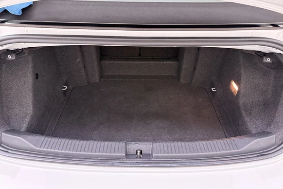 Volkswagen T-Roc - Afbeelding 13 van 27