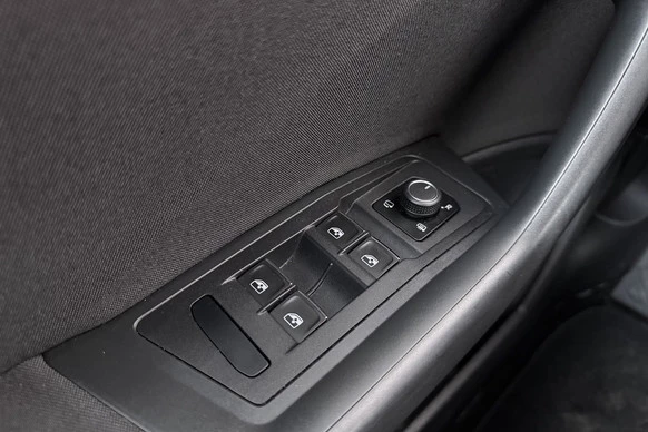 Volkswagen T-Roc - Afbeelding 16 van 27