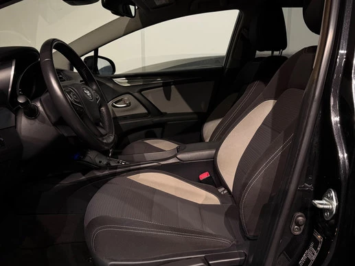 Toyota Avensis - Afbeelding 11 van 30