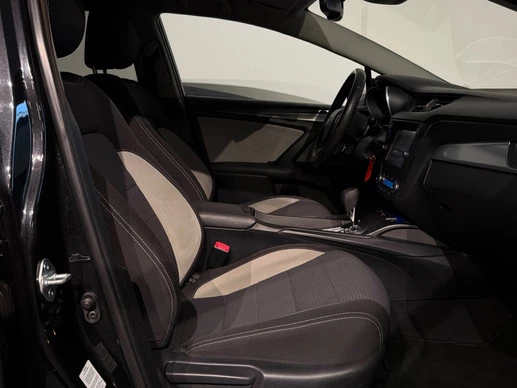 Toyota Avensis - Afbeelding 27 van 30