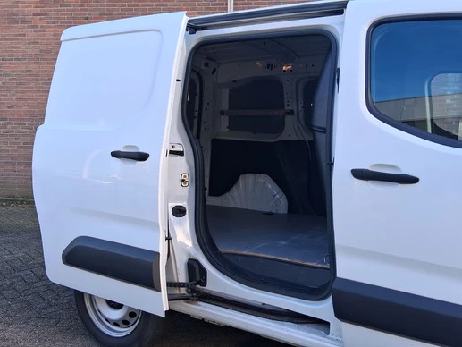 Opel Combo - Afbeelding 22 van 28