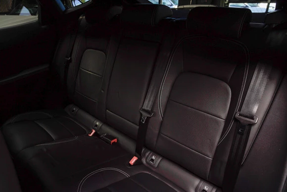 Jaguar E-PACE - Afbeelding 19 van 30