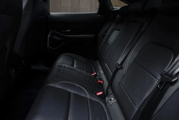 Jaguar E-PACE - Afbeelding 20 van 30