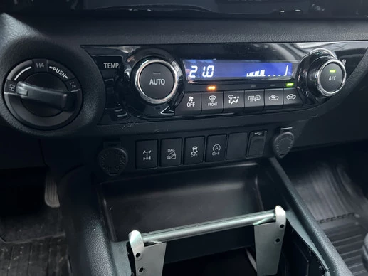 Toyota Hilux - Afbeelding 25 van 30