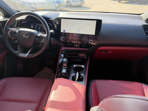 Lexus NX - Afbeelding 2 van 30