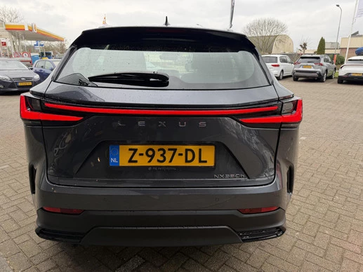 Lexus NX - Afbeelding 21 van 30