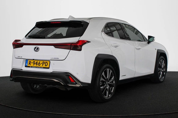Lexus UX - Afbeelding 3 van 30