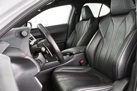 Lexus UX - Afbeelding 6 van 30