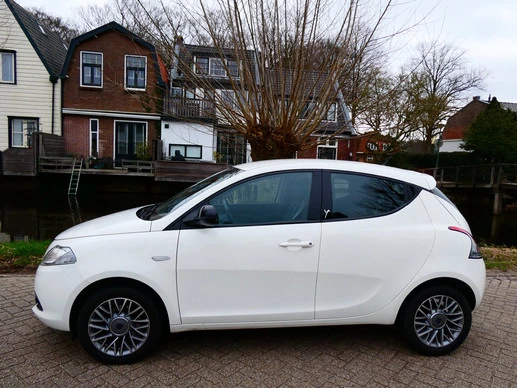 Lancia Ypsilon - Afbeelding 4 van 25