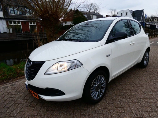 Lancia Ypsilon - Afbeelding 4 van 25