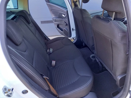 Renault Clio - Afbeelding 27 van 30