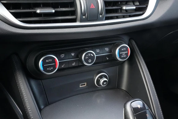 Alfa Romeo Stelvio - Afbeelding 23 van 30