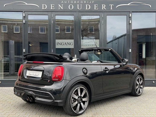 MINI Cooper S Cabrio - Afbeelding 2 van 16
