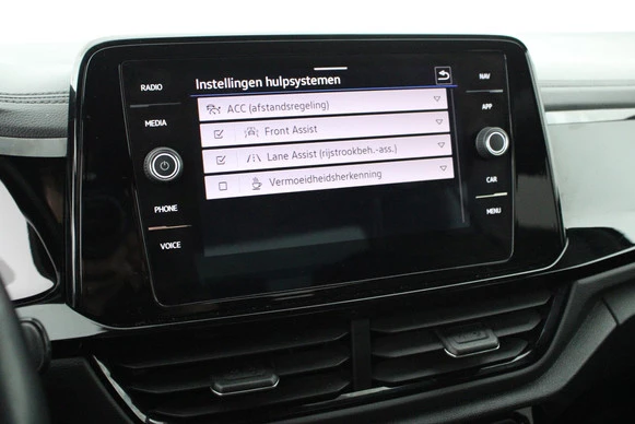 Volkswagen T-Roc - Afbeelding 28 van 30