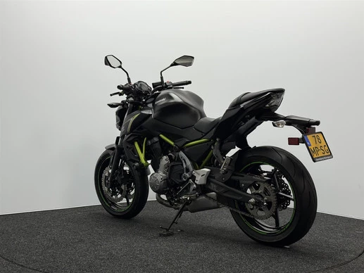 Kawasaki Z650 - Afbeelding 11 van 17